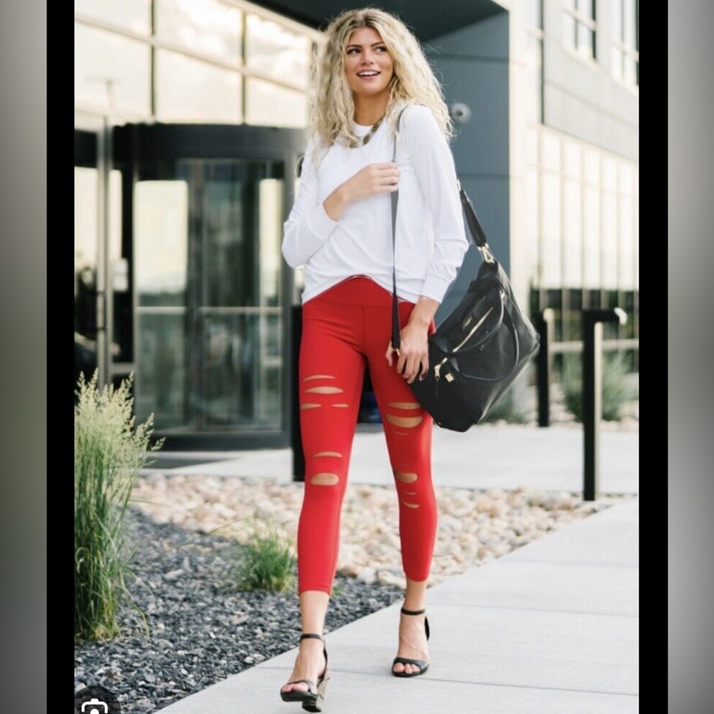 Zyia Red Slash High Rise leggings 7/8 24” size 8/10
